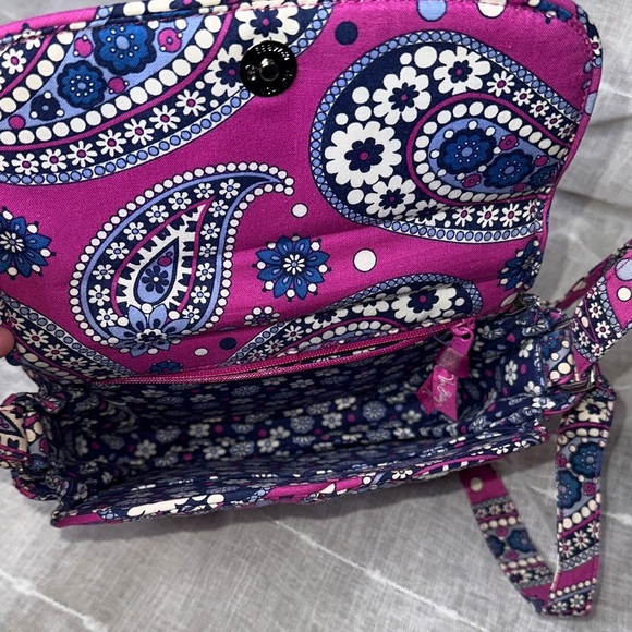 Vera Bradley Boysenberry Paisley the Rachel Crossbody Bag Designer Retired NWOT - Picture 11 of 14